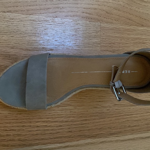 Wedge sandal - Picture 4 of 4